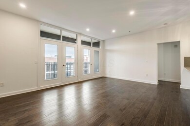 825 N 4th St #305_04