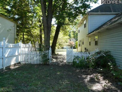 8373 Bradfords Gate, Olmsted Falls, OH 44138 - photo 4