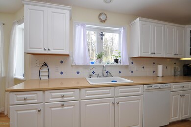 1220 Sherwood, Stroudsburg, PA 18360 - photo 7