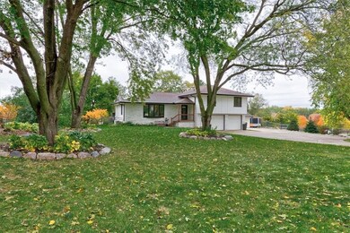 5021 Ashworth Rd, West Des Moines, IA 50266 - photo 2