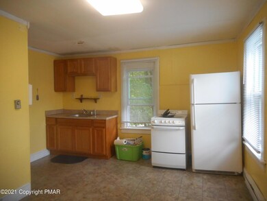 110 Monomonock Rd unit 2, Cresco, PA 18326 - photo 3