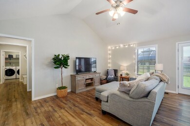 866 E Dyann Dr-6