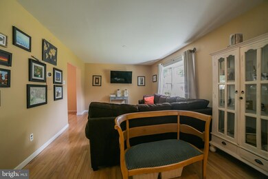 802 Yorktown St, Lansdale, PA 19446 - photo 7