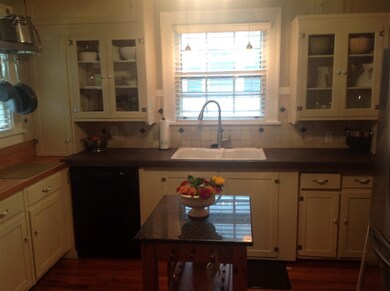 32 S Manning Blvd, Albany, NY 12203 - photo 4