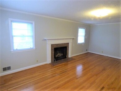 520 Hampton St, Camden, SC 29020 - photo 4