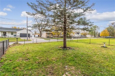 4016 E 28th St, Des Moines, IA 50317 - photo 4