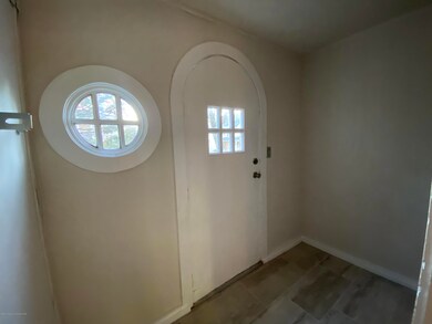 409 W Grove St, Taylor, PA 18517 - photo 2