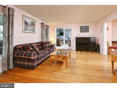 12 Uptwyn Ct, Somerdale, NJ 08083 - photo 4