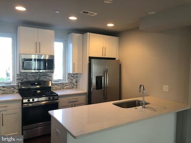 436 Kingsley St, Philadelphia, PA 19128 - photo 4