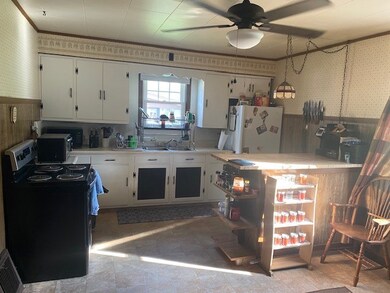 112 Brennan Ave, Latrobe, PA 15650 - photo 4