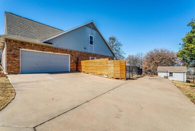 1907 Country Brook Dr, Weatherford, TX 76087 - photo 6