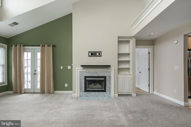 8111 Lacy Dr unit 301, Manassas, VA 20109 - photo 5