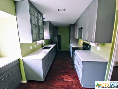 1017 N 4th St, Copperas Cove, TX 76522 - photo 4