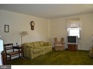 27 Golf Rd, Darby, PA 19023 - photo 2