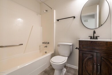 10787 Colonial Woods Court-25