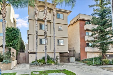 10866 Bluffside Dr unit 5, Studio City, CA 91604 - photo 2