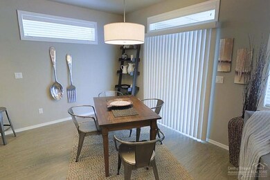 2462 NW Hemlock Way, Redmond, OR 97756 - photo 4