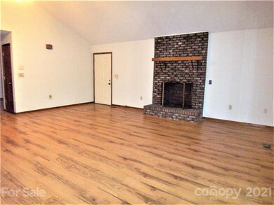 Living Room/Dining Room