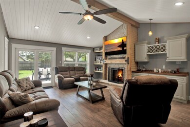 16618 Townes Rd, Friendswood, TX 77546 - photo 6