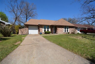 1906 Beaver Bend Rd, Houston, TX 77088 - photo 4