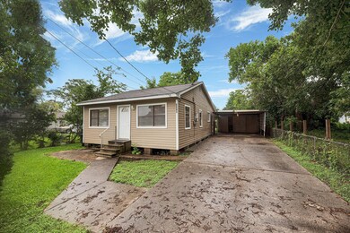 1114 Charnwood St, Houston, TX 77022 - photo 3