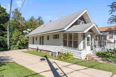 309 W 12th St, Cedar Falls, IA 50613 - photo 2