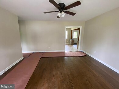 1115 Arbutus Ave, Williamstown, NJ 08094 - photo 3