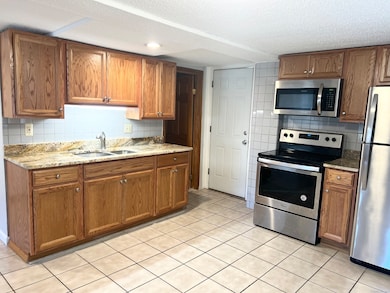 204 S Main St unit 6, Middletown, CT 06457 - photo 3