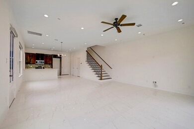 2133 Naomi St unit A, Houston, TX 77054 - photo 2