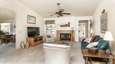 4 family room (16 of 50)
