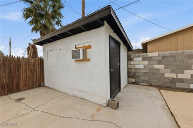 2716 N Salt Lake St, North Las Vegas, NV 89030 - photo 5