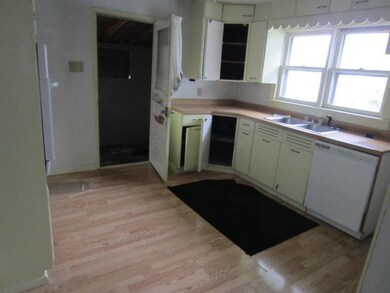 3106 S Vine St, Muncie, IN 47302 - photo 5