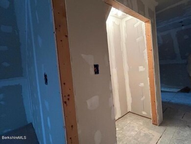 39 G B Dr, Readsboro, VT 05350 - photo 6