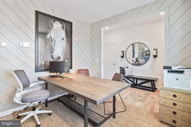 2833 Turning Leaf Ct, Lake of the Woods, VA 22508 - photo 4