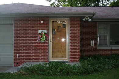 3360 Hillcrest Dr, Columbus, IN 47203 - photo 3