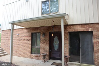 15247 Coachman Terrace unit 43, Woodbridge, VA 22191 - photo 2
