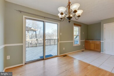 7986 Brightmeadow Ct, Ellicott City, MD 21043 - photo 6