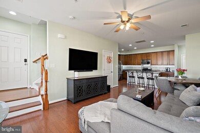 7706 Cedar Branch Dr, Gainesville, VA 20155 - photo 3