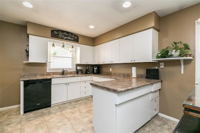 726 31st St SE, Cedar Rapids, IA 52403 - photo 6