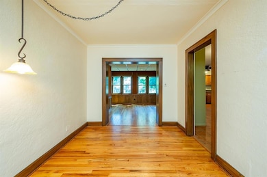 3215 44th St, Des Moines, IA 50310 - photo 5