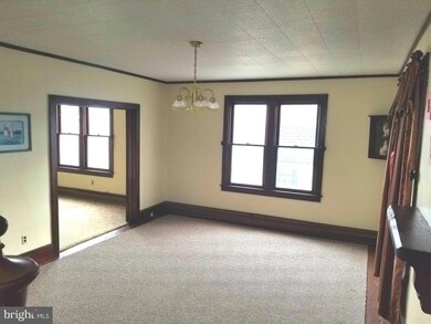 817 W Main St, Palmyra, PA 17078 - photo 2