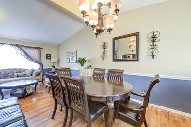 13_11Dining_Room_mls