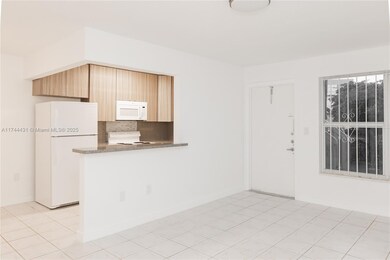 1060 NE 78th St unit 5, Miami, FL 33138 - photo 3