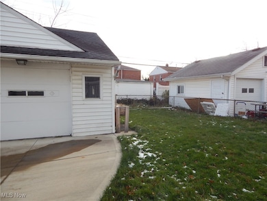 20330 S Lake Shore Blvd, Euclid, OH 44123 - photo 6