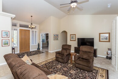 007_Living Room