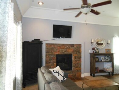 14217 Desert Sky Dr, Horizon City, TX 79928 - photo 4