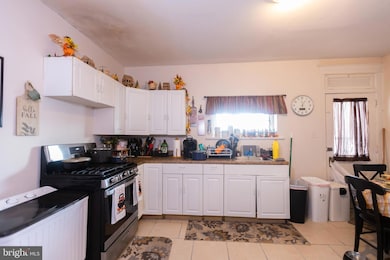 411 Fairview St, Reading, PA 19605 - photo 7