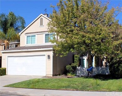 Darling curb appeal!