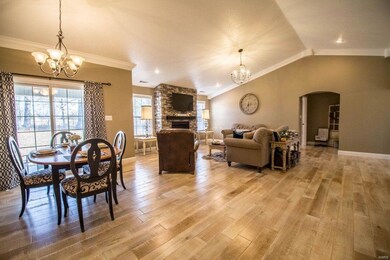 225 Century, Poplar Bluff, MO 63901 - photo 2