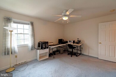 1003 Ithaca St, Reading, PA 19605 - photo 5